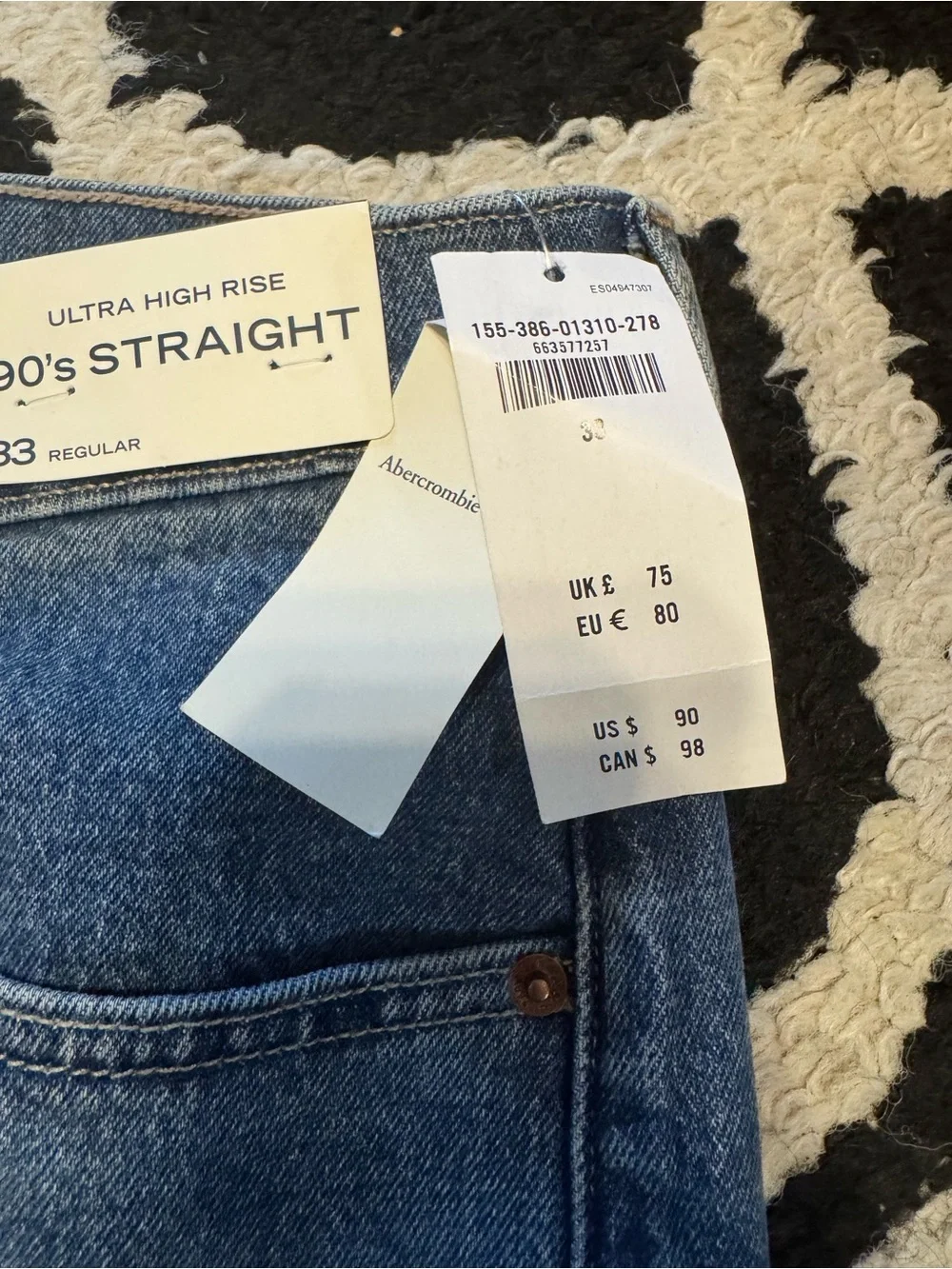 Abercrombie & Fitch Men’s 33 Ultra High Rise 90s Straight Jeans Medium Wash NWT